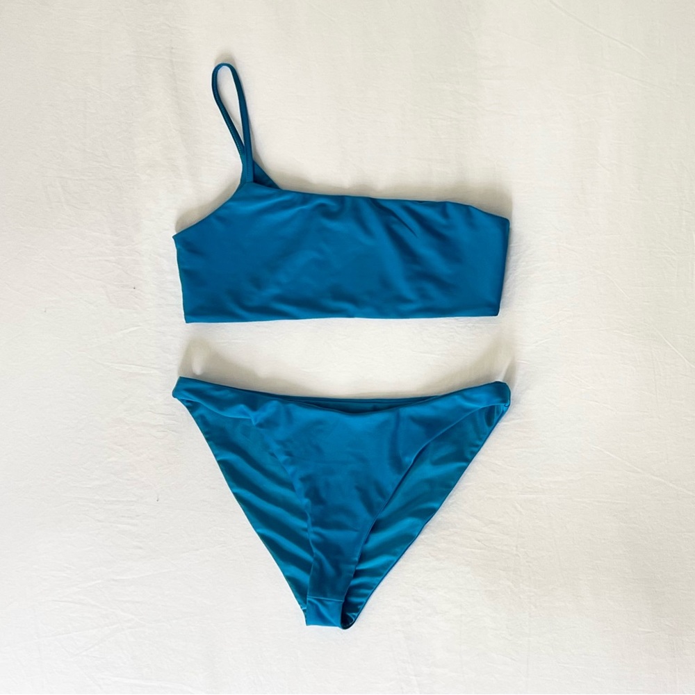 Revolve Superdown Bikini Set - Picture 3 of 5
